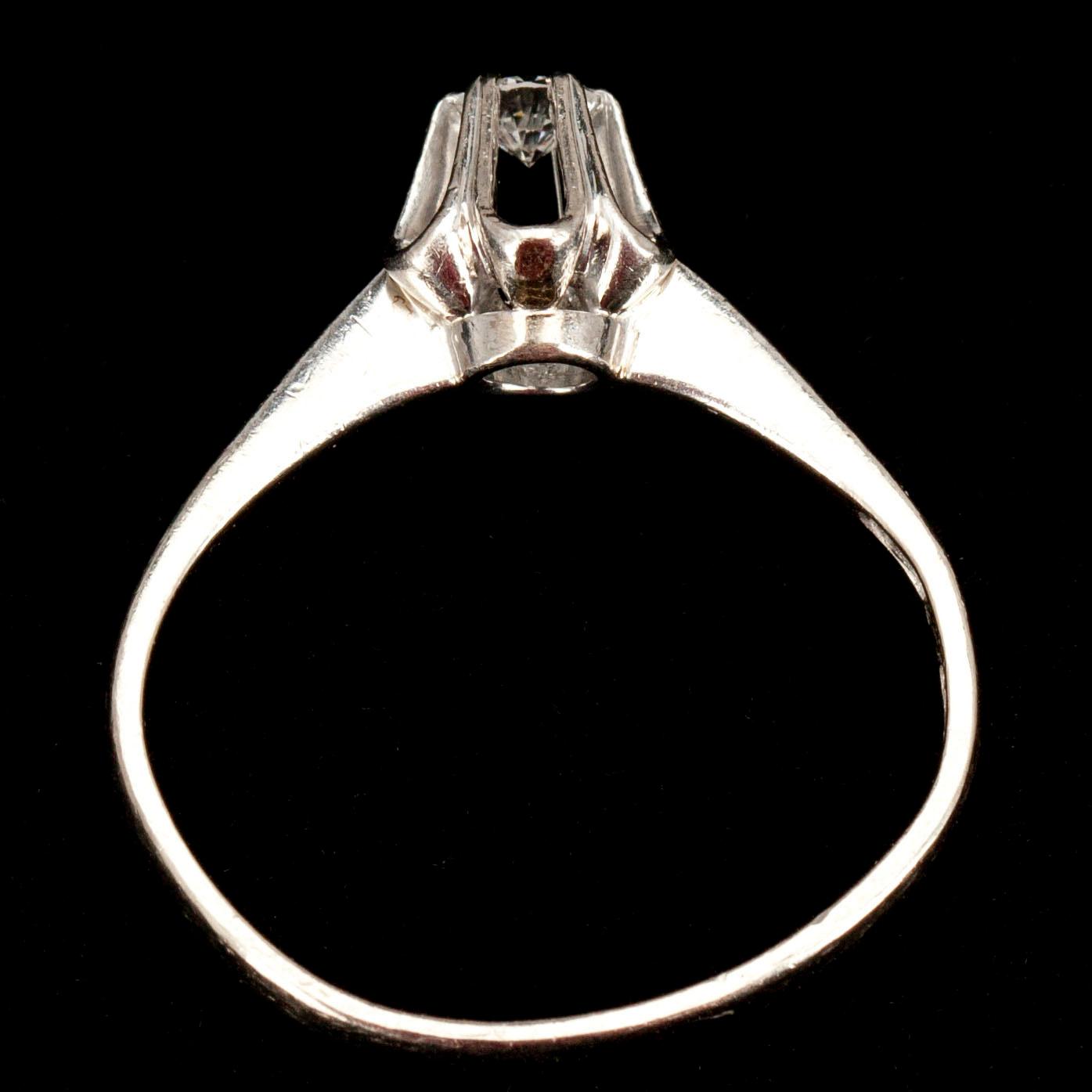 RING, vitguld 18K, briljantslipad diamant ca 0,15 ct, finska stämplar 1971. Vikt 3,4 g.