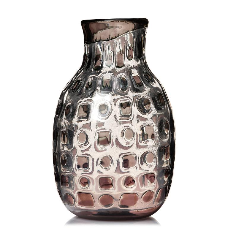 Edvin Öhrström, an "Ariel" glass vase, Orrefors 1947, no 422.