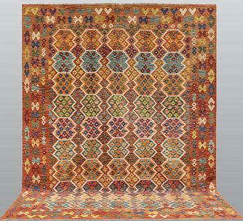 A Kilim carpet, c. 345 x 257 cm.