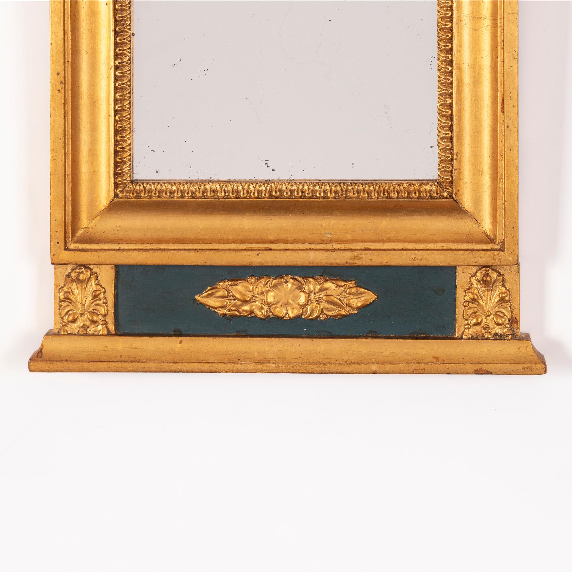 Spegel, empirestil, omkring år 1900.