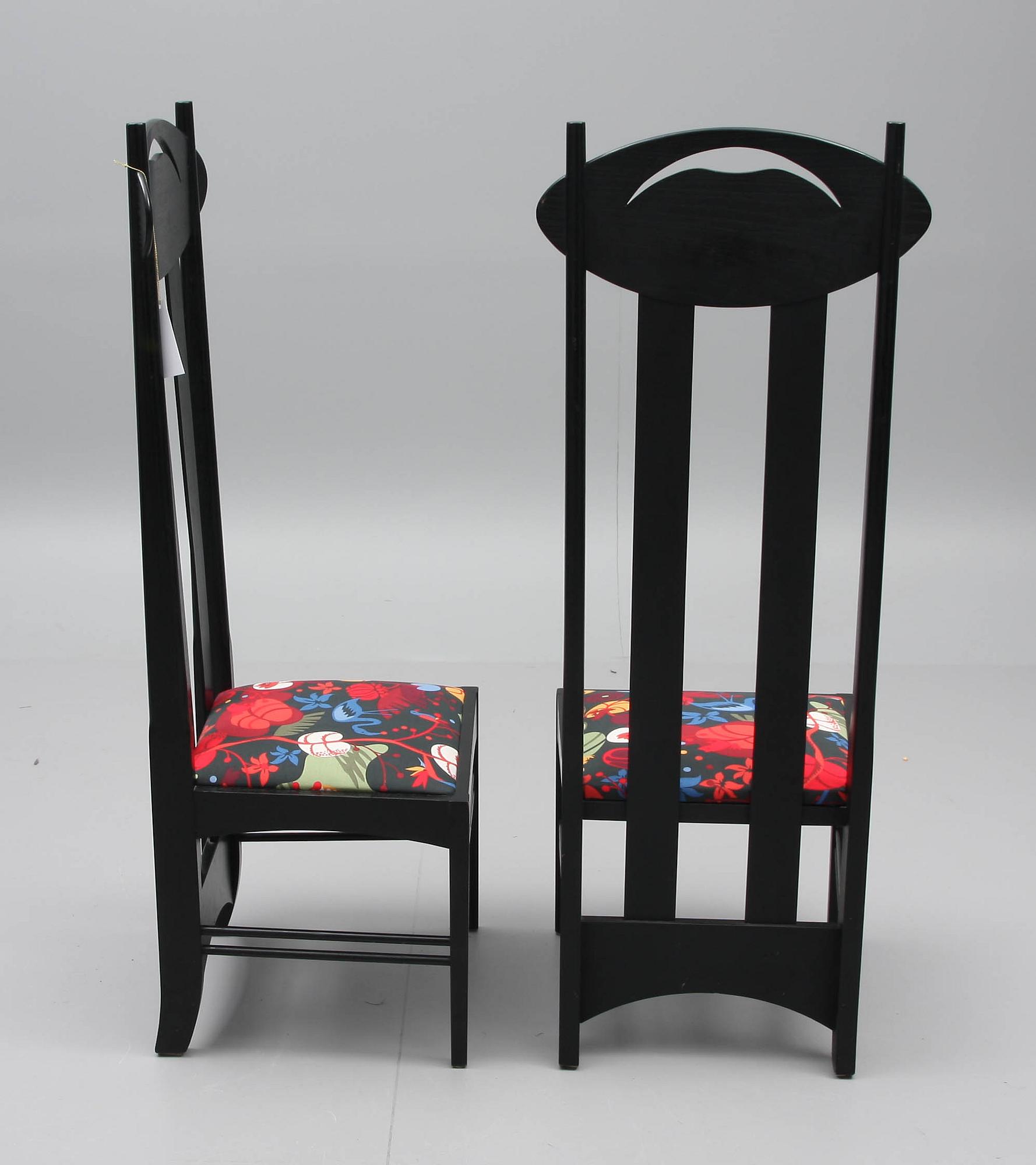STOLAR, ett par, efter Charles Rennie Mackintosh "Argyle".