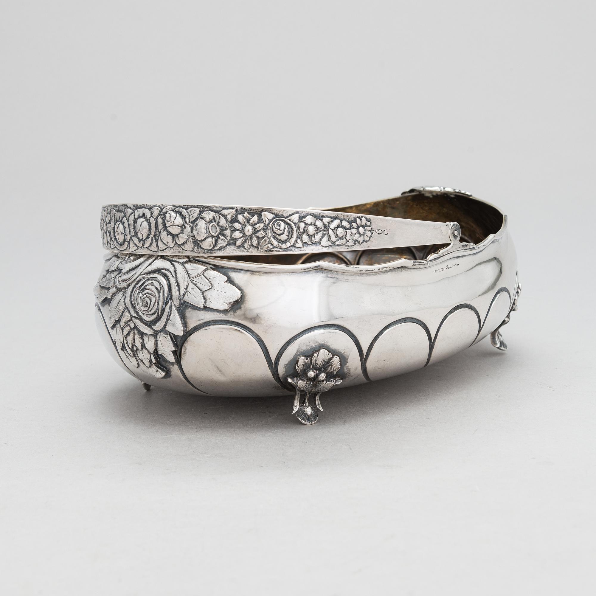 Hjalmar Fagerroos, brödkorg, silver, Helsingfors 1913.