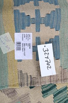 Matto, kilim, ca 300 x 209 cm.