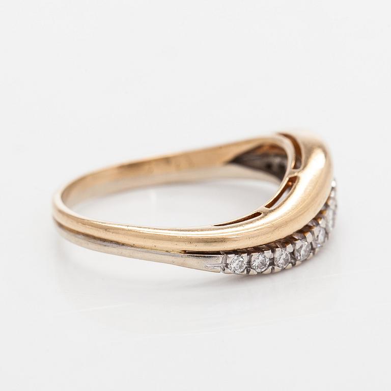 Ring, brilliant cut diamonds, 14K gold and white gold.