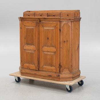 A pine wood cabinet, first part of the 19th Century.