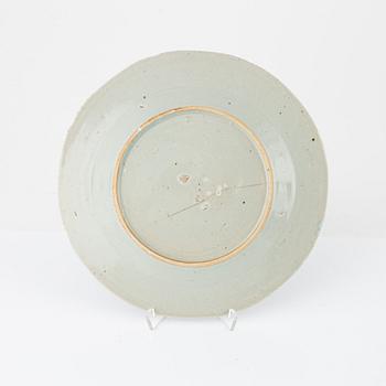 Tallrikar, 11 stycken samt flaska, porslin. Qingdynastin, 1800-tal.