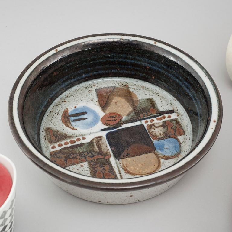 Seven stoneware and porcelain items from Rörstrand, third quarter of the 20th century.