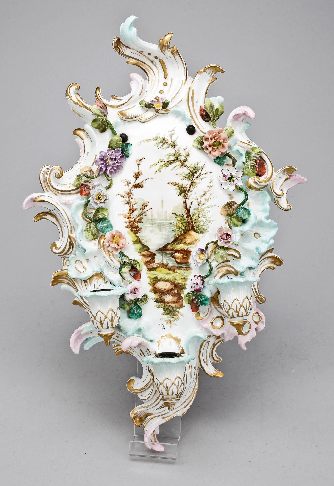VÄGGLAMPETT, porslin, Meissen-liknande märke, 1800-talets slut.