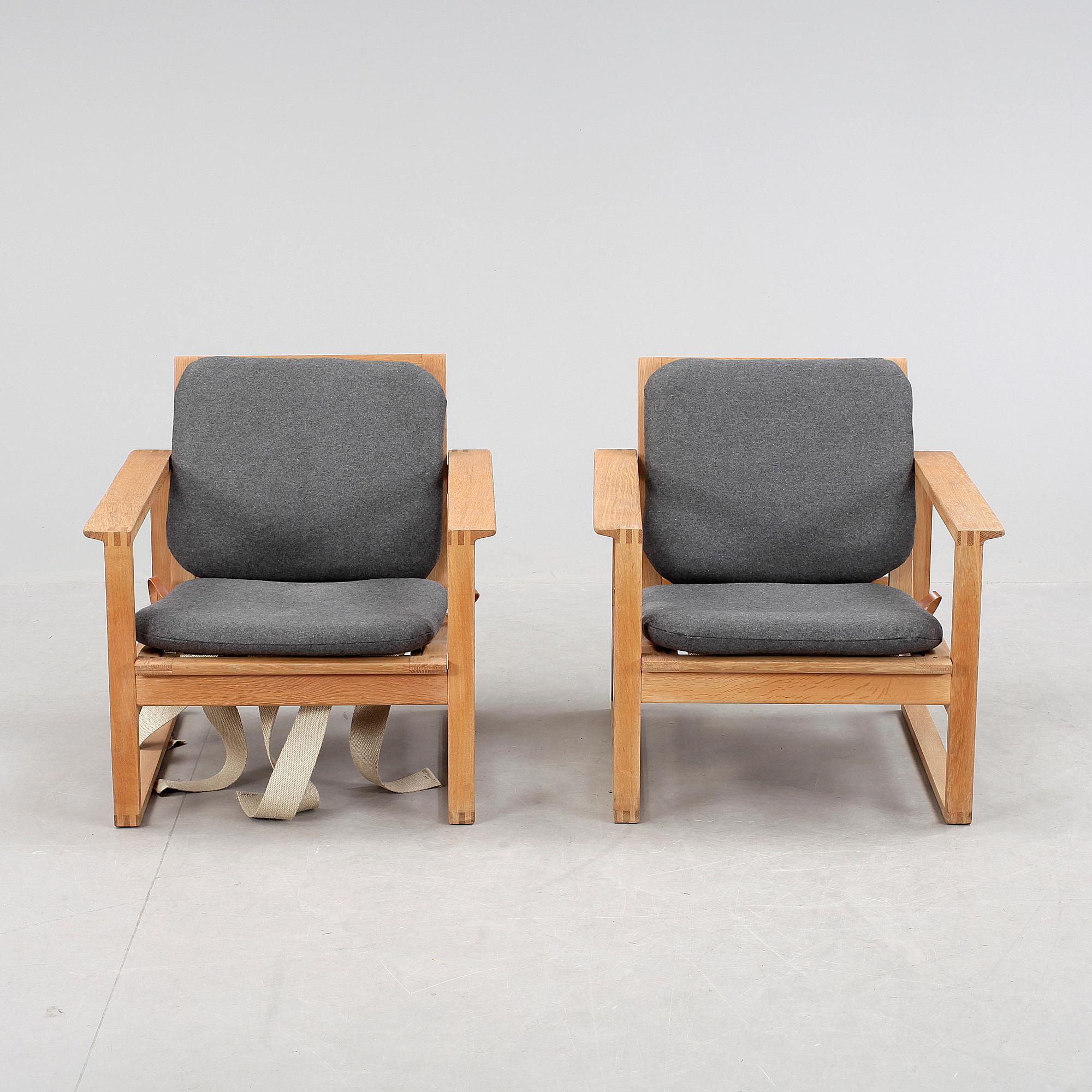 FÅTÖLJER, ett par, "Slädestolen modell 2256", Börge Mogensen, Fredericia Möbelfabrik.