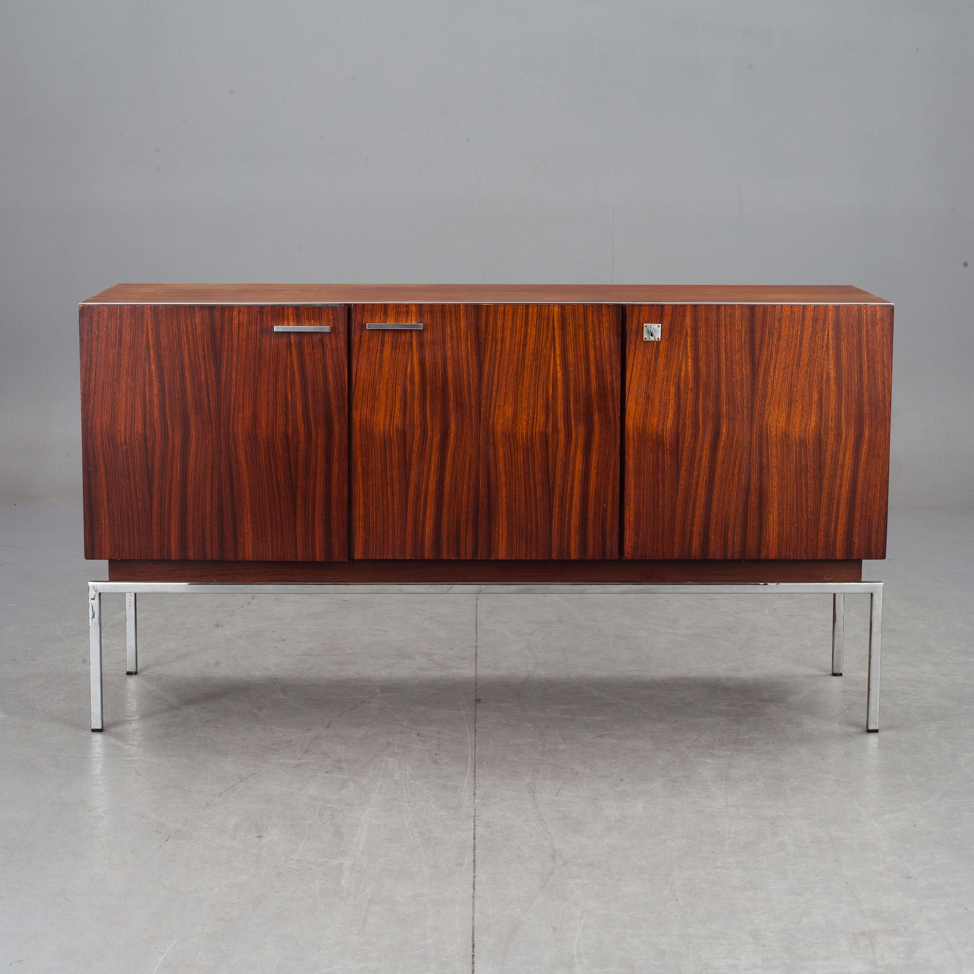 SIDEBOARD, 1900-talets mitt/andra hälft.