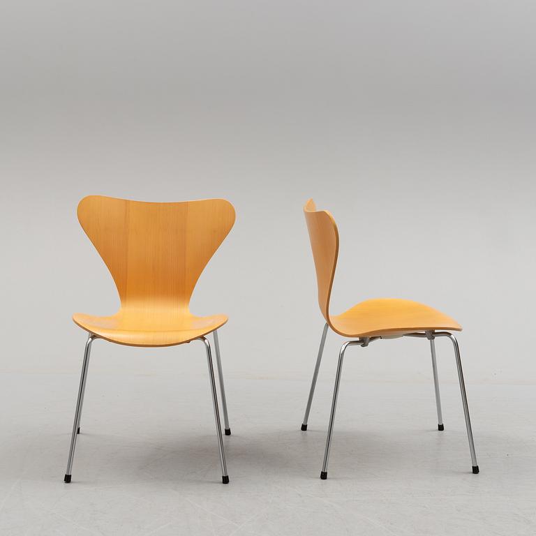 Ten 'Sjuan' chairs by Arne Jacobson for Fritz Hansen, Denmark, later part of the 20th century.