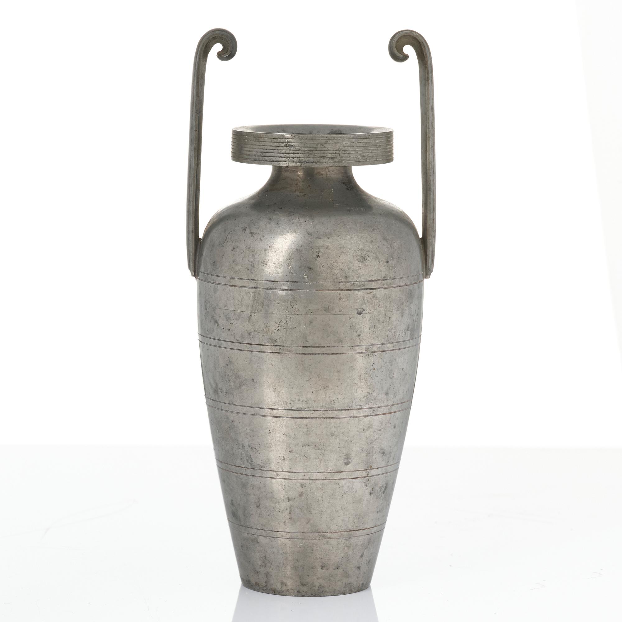 Sylvia Stave, a set of three vases, C.G. Hallberg, Stockholm, 1930s.