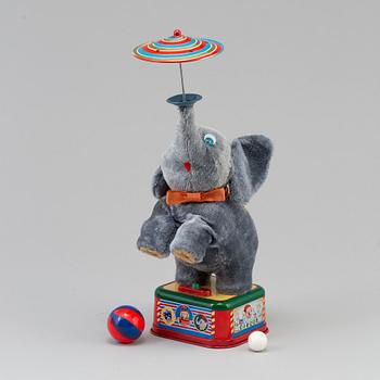 BATTERIDRIVEN LEKSAK, Battery Operated Circus Elephant, Nomura Toys, Japan, 1950-tal.