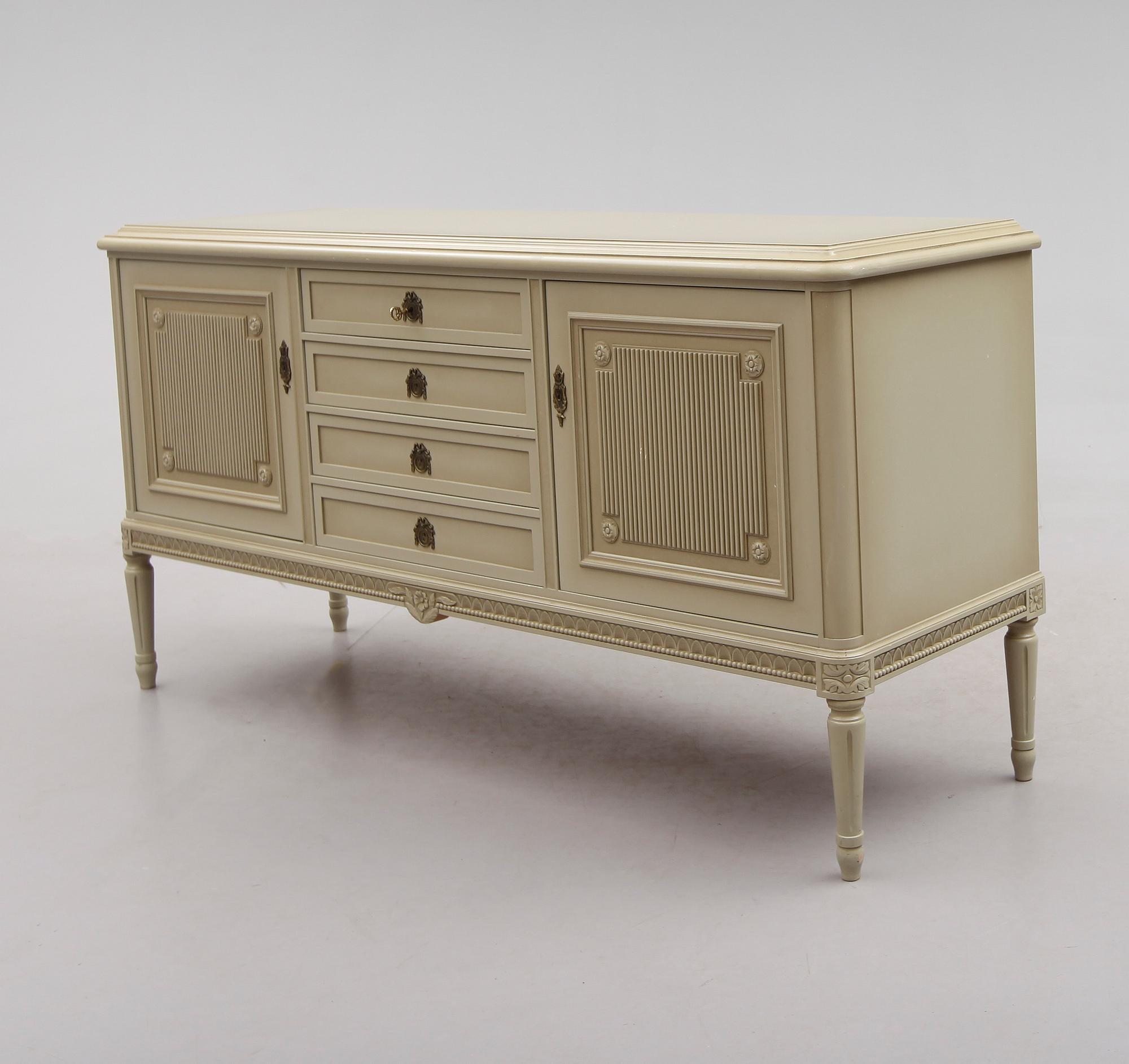 SIDEBOARD, gustaviansk stil, 1900-talets andra hälft.