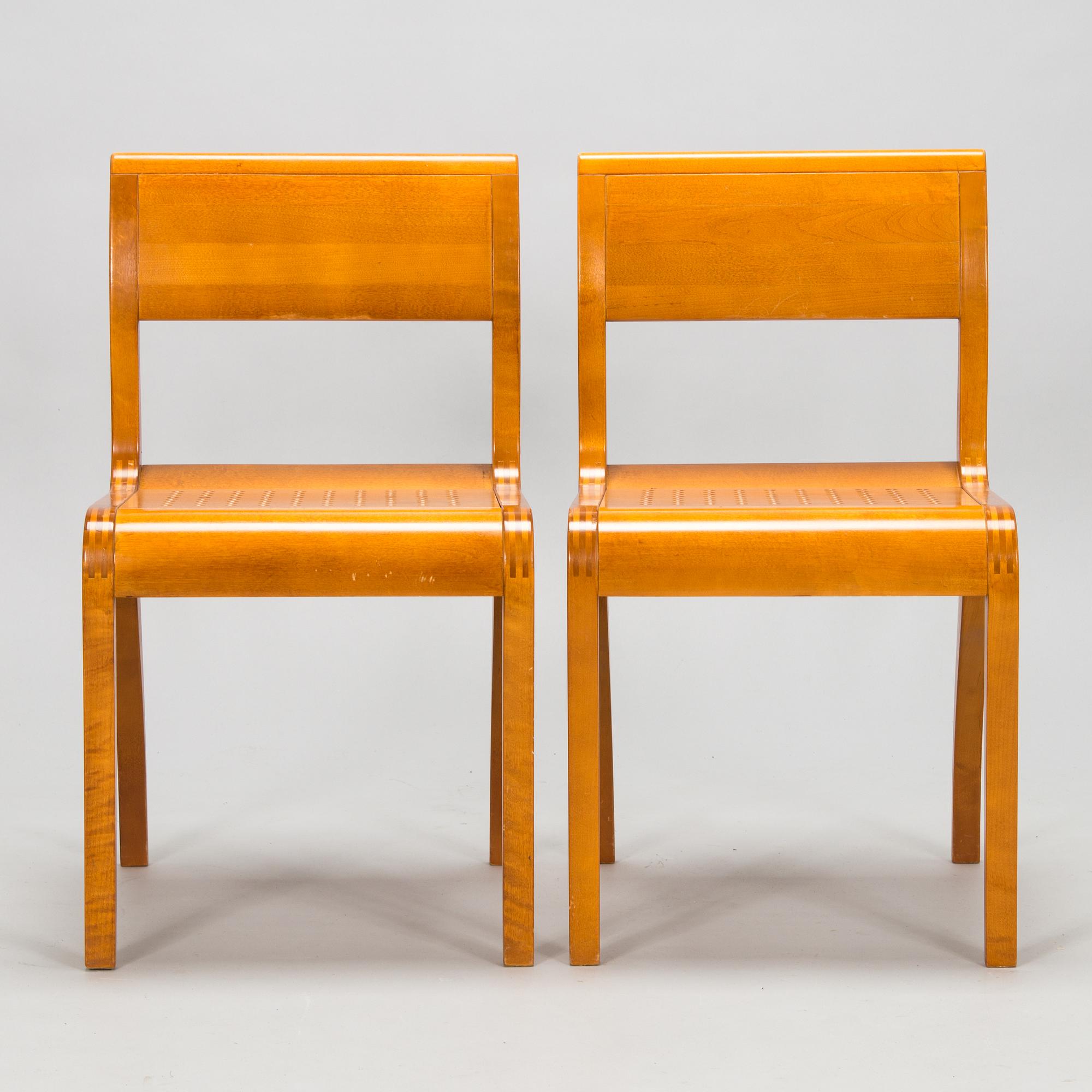 Kimmo Varjoranta, a 9-piece 'Kaiku' dining set retailer  Sope Kaluste. In production 1985-1995.