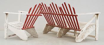 TRÄDGÅRDSSOFFA SAMT FÅTÖLJ. 1900-talets första del.