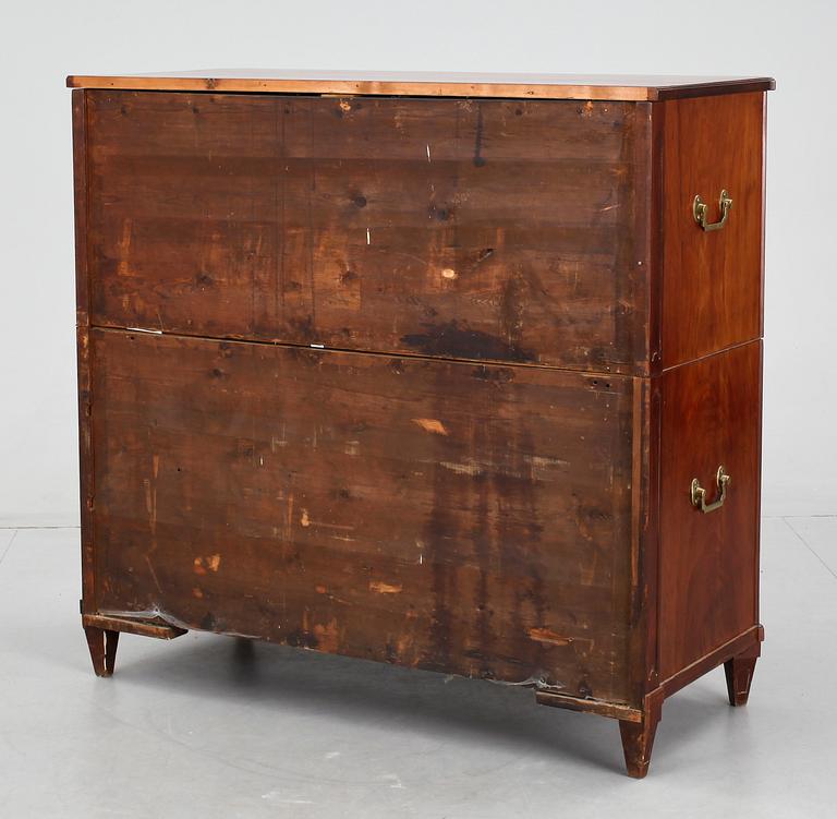 CHIFFONJÉ, sengustaviansk, enl uppgift Niclas Ekroth, 1800-talets början.