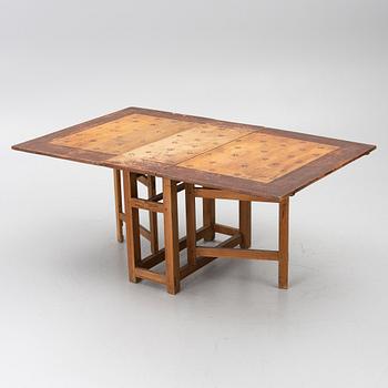 Drop-leaf table, 19th century.