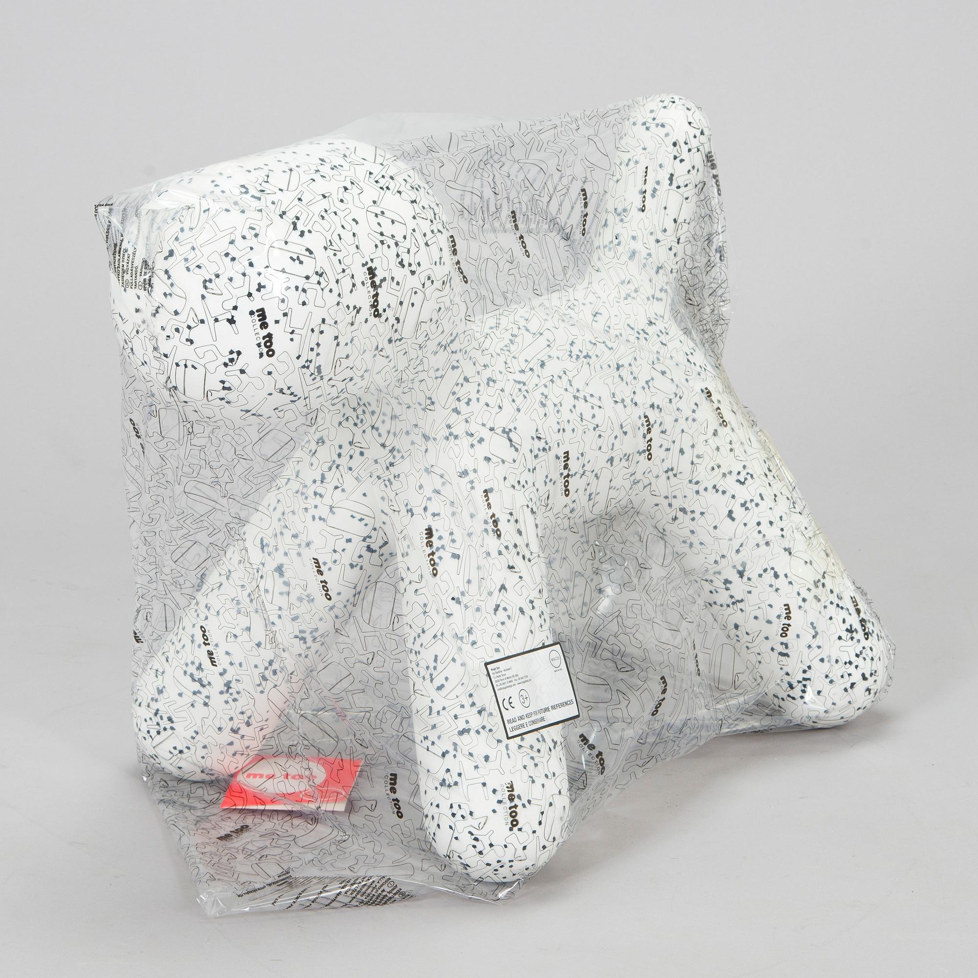 Eero Aarnio, "Puppy Dalmatian", Me Too Collection, Magis Italia, 2005.