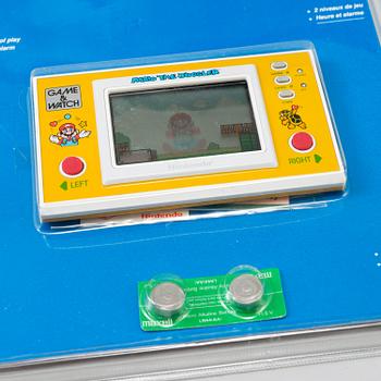 A Nintendo Game&Watch Mario the Juggler game Japan 1991.