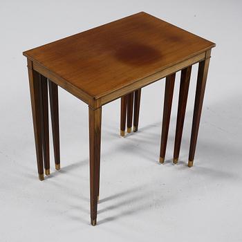 SATSBORD, 3 delar, 1900-talets andra hälft.