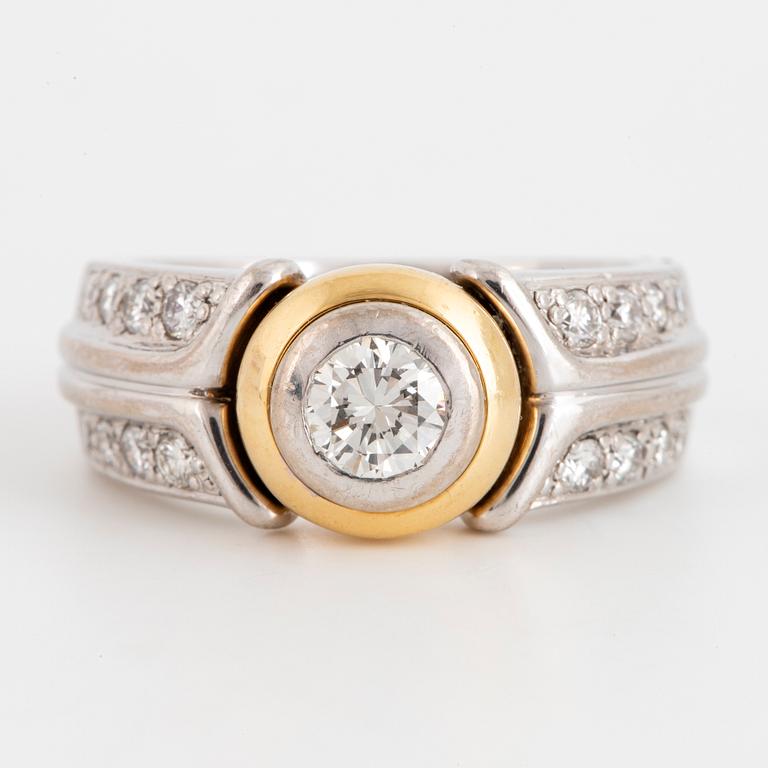 Brilliant-cut diamond ring.