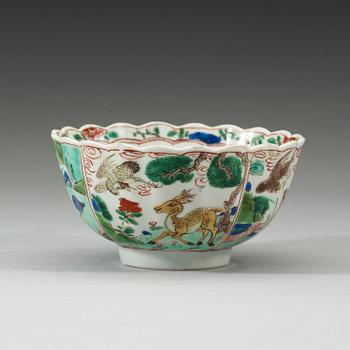 A famille verte bowl, Qing dynasty, Kangxi (1662-1722).
