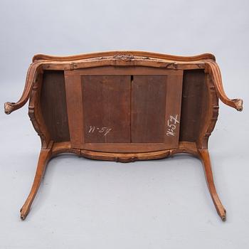 SKRIVBORD, rokokostil, 1900-talets första hälft.