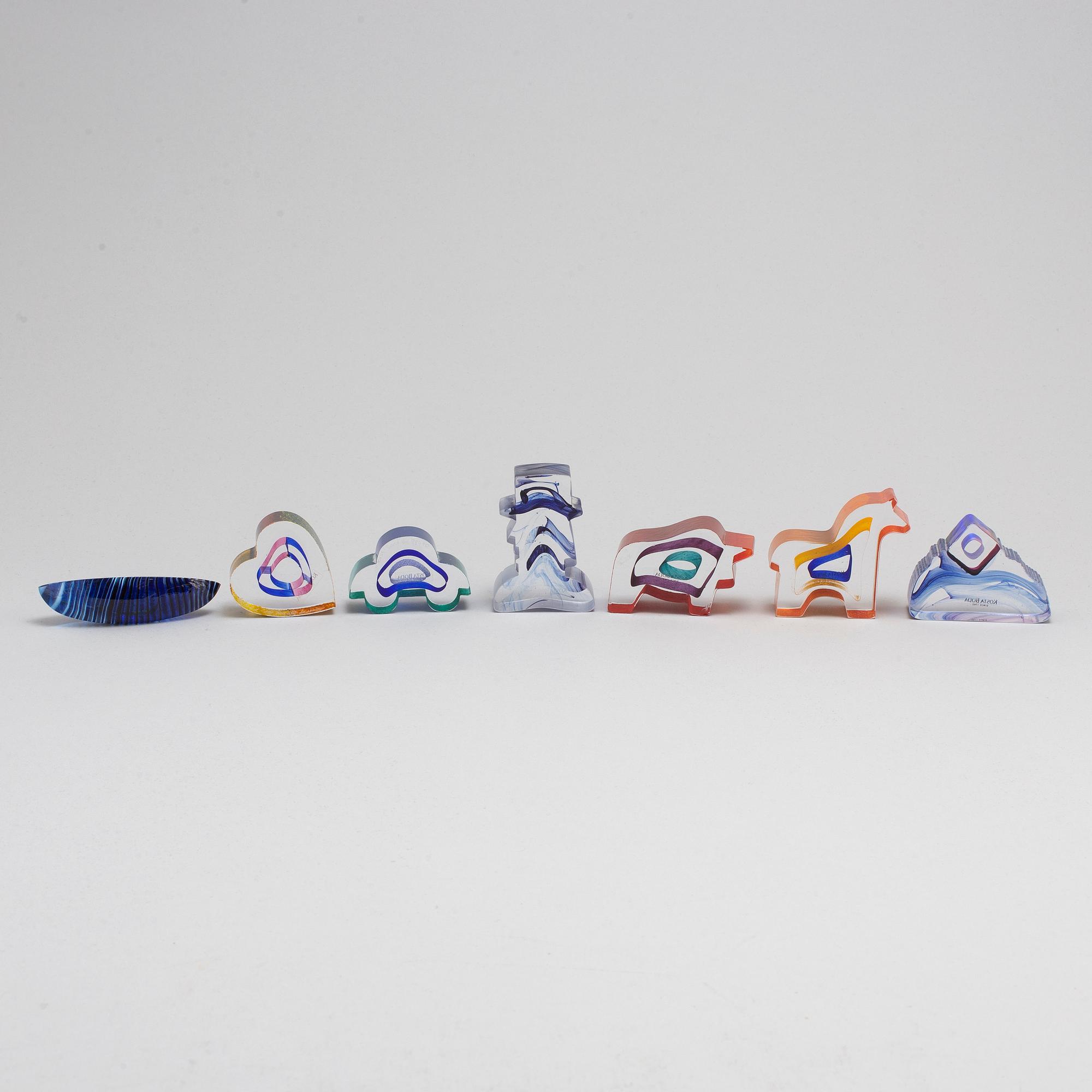 BERTIL VALLIEN, 7 glass sculptures, Kosta Boda, signed.