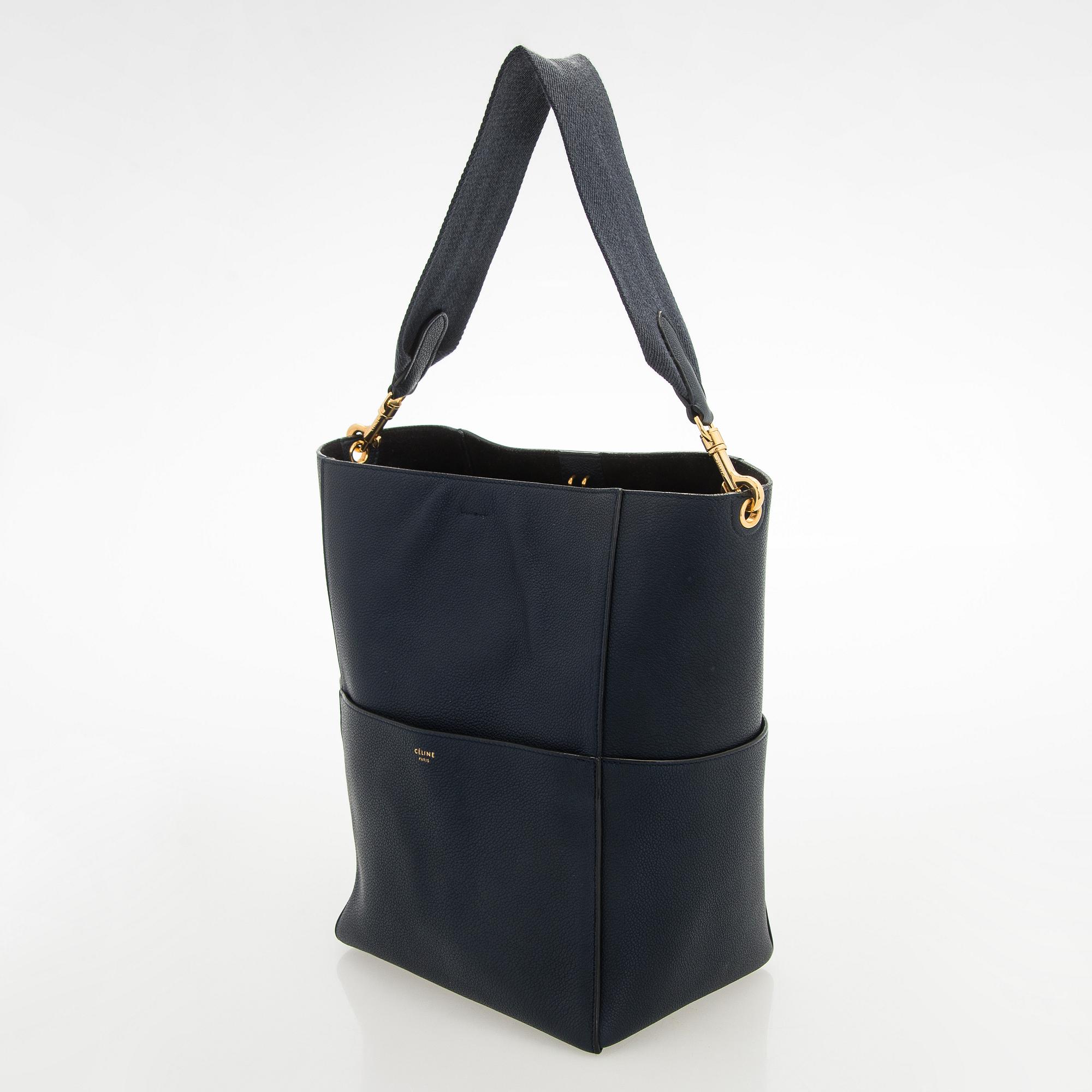 Céline, a 'Seau Sangle' bag.