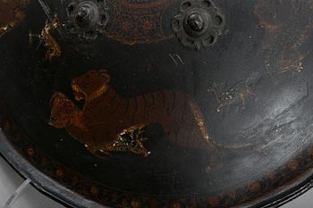 SKÖLD, orientalisk, 1800-tal.