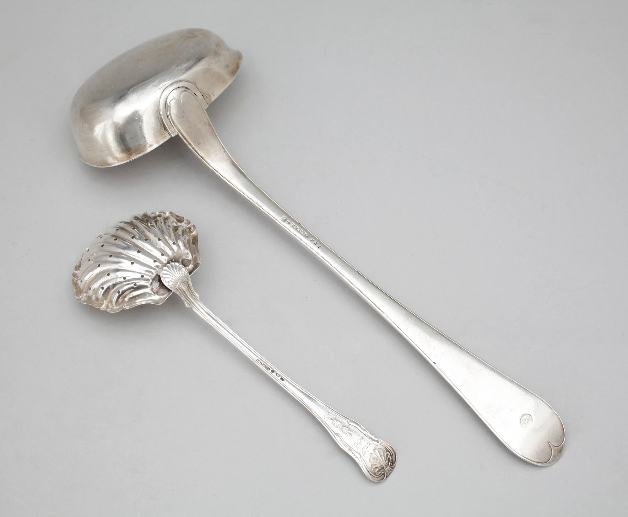 SOPPSLEV samt STRÖSKED, silver, bla Diedrich Schvart, Karlskrona 1812. Tot ca 260 gram.