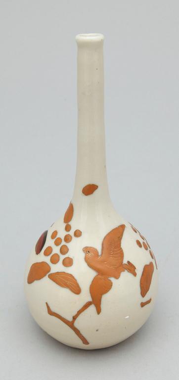 VAS, porslin. Japan, 1800-tal.