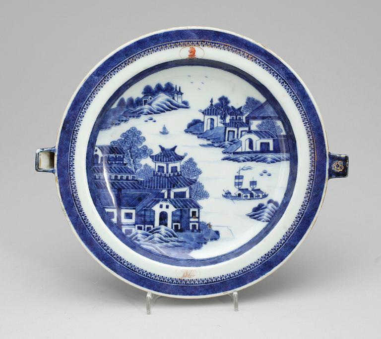 VÄRMEFAT, 3 st, porslin, Kina, Jiaqing ( 1796-1820).