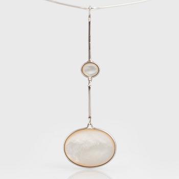 Vivianna Torun Bülow-Hübe, a silver and mother of pearl necklace, executed in her own workshop probably 1980's.