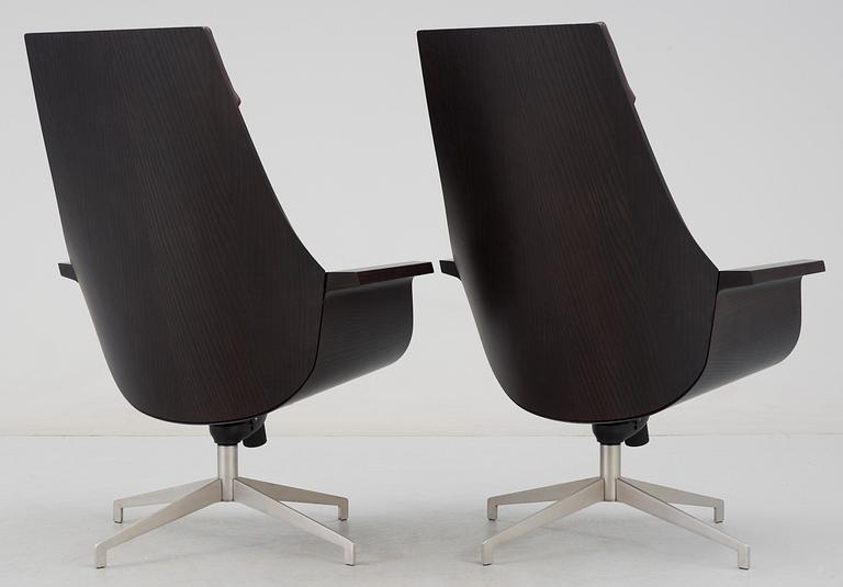 A pair of Jorge Pensi 'Bkai' brown lether and aluminium armchairs, by Nueva Linea, Spain.