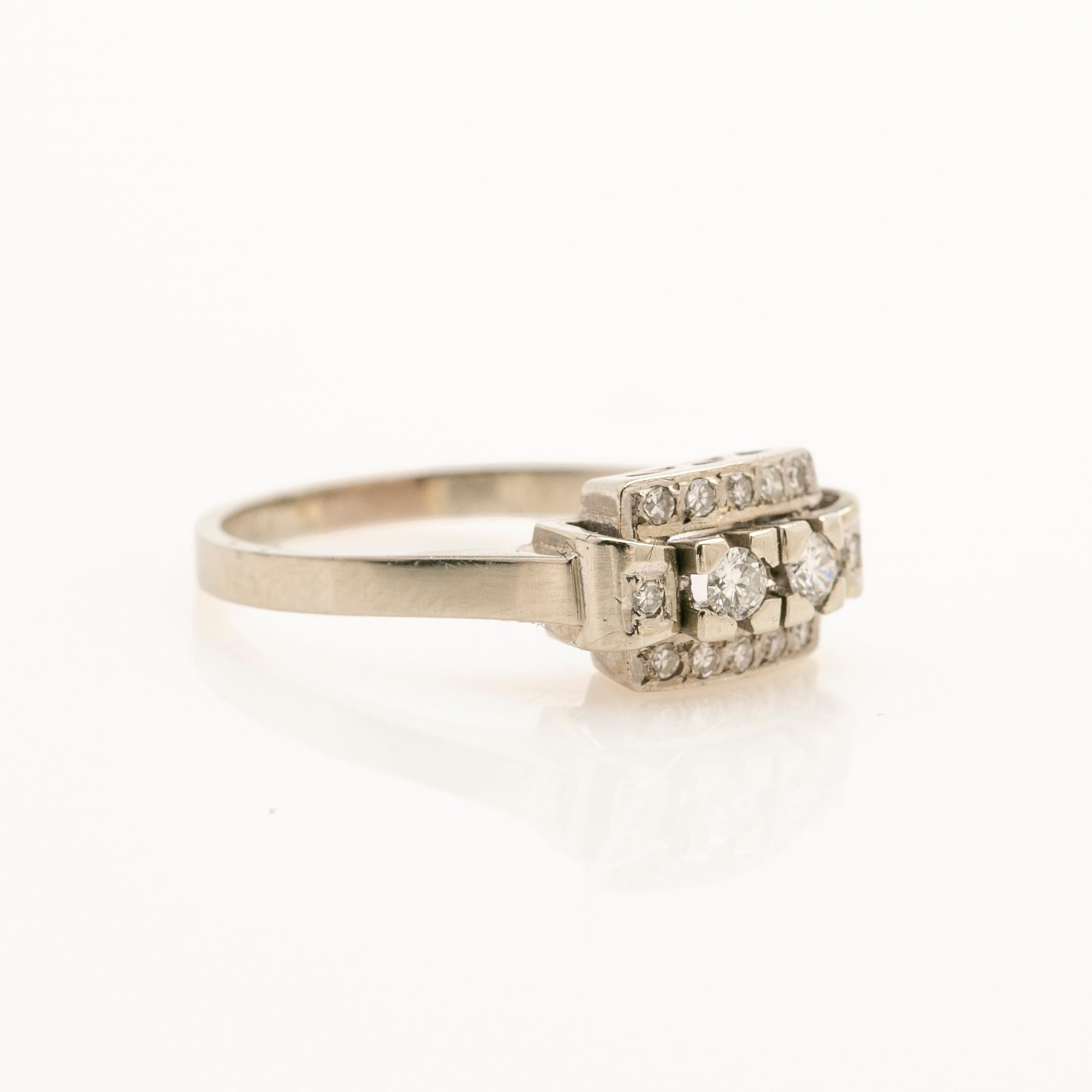 Ring, 18K gold with brilliant-cut diamonds, G. Dahlgren & Co, Malmö, 1966.