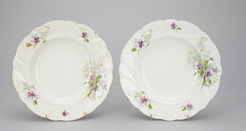 TALLRIKAR, flintgods, Kuznetsov/ KPM Dreylingsbusch Ryssland 1900-talets början.