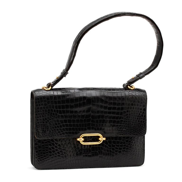 HERMÈS, a black crocodile leather shoulder bag.