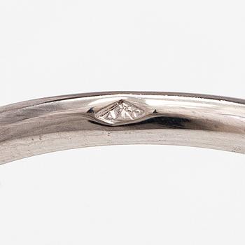 Cartier, A platinum ring with a ca. 0.27 ct diamond according to certificate. Marked Cartier, 51, 62039B.