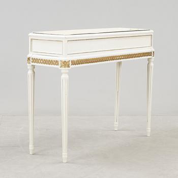 BLOMBORD, gustaviansk stil, 1900-tal.