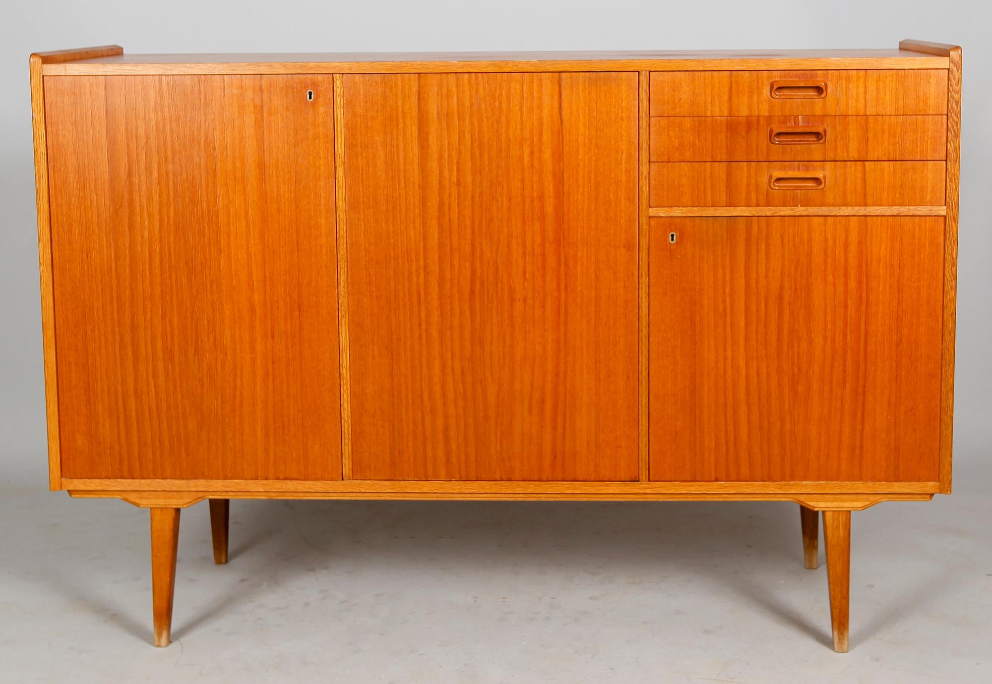 SIDEBOARD, 1960-tal.