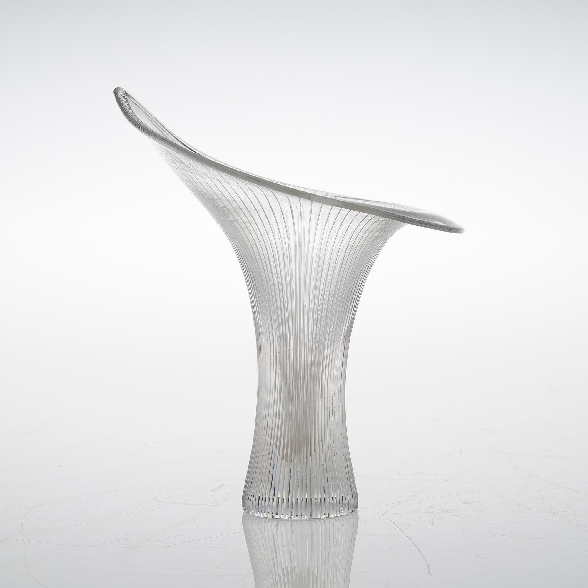 A CHANTARELLE GLASS VASE.