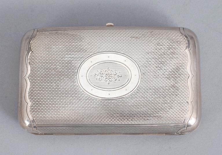 CIGARETTETUI, silver, Moisei Ivanov , St. Petersburg, 1873. Vikt ca 177 gram.