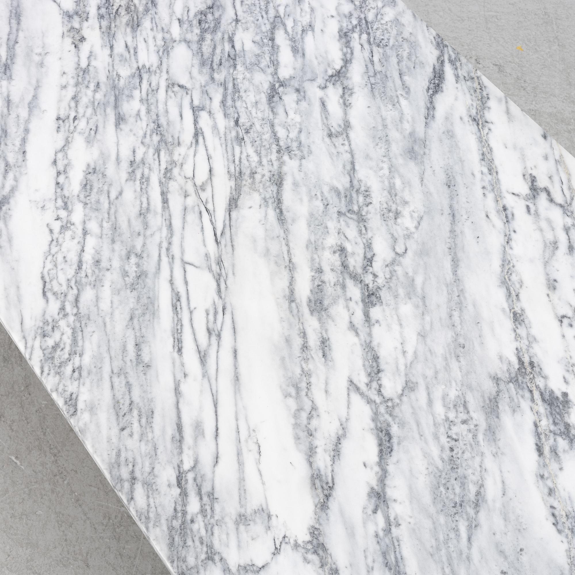 Ida Linnea Hildebrand, dining table, "Saw", Friends & Founders.