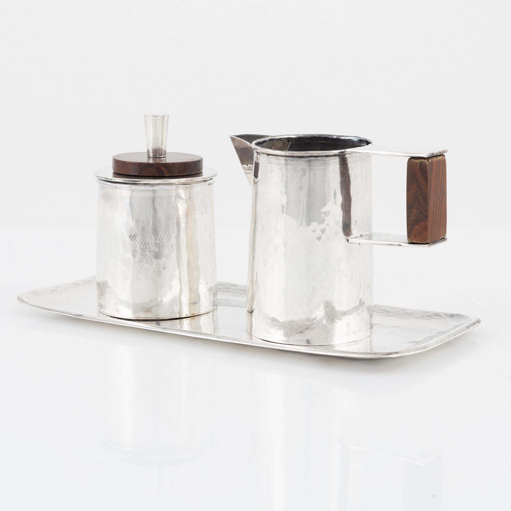 Gräddkanna, sockerskål samt bricka, sterlingsilver, Peru, 1950-tal.