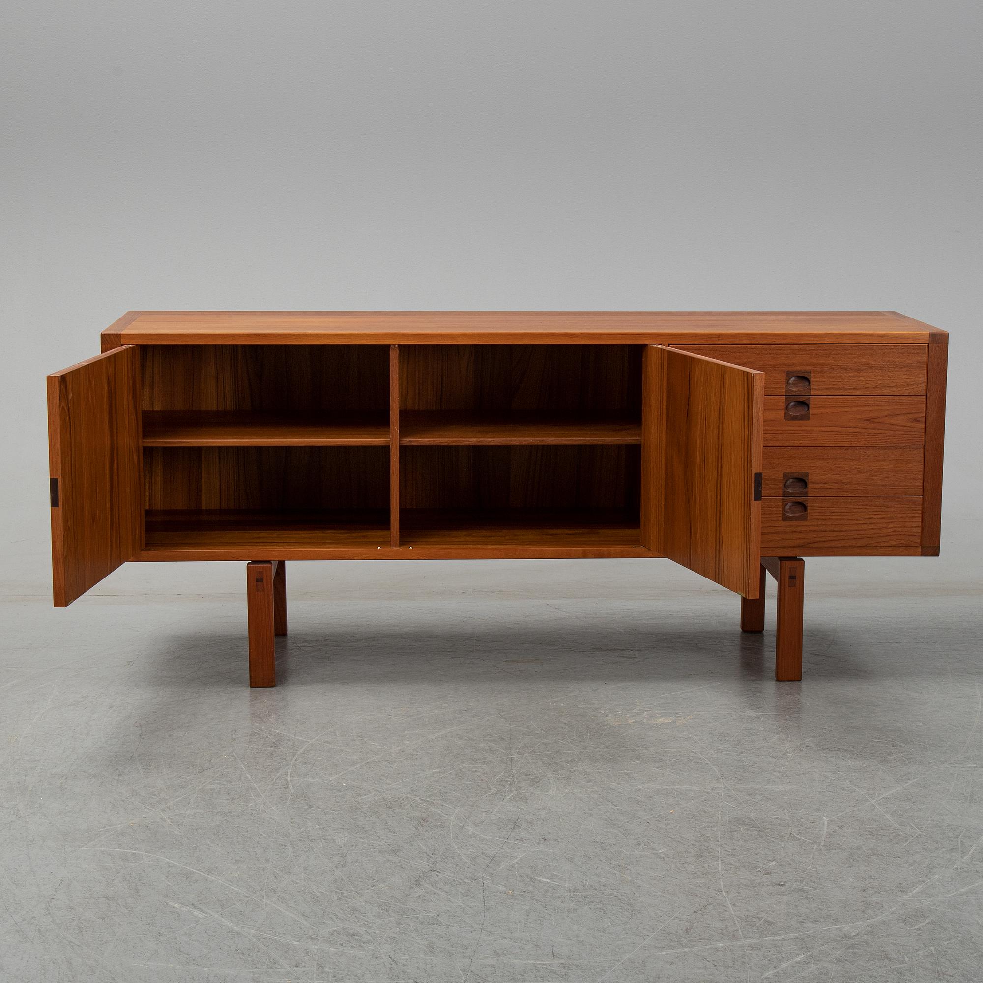 Lennart Bender, sideboard, "Corona", Ulferts, Tibro, 1960-tal.