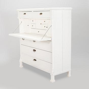 A late 19th  and 20th century Chiffonjé.