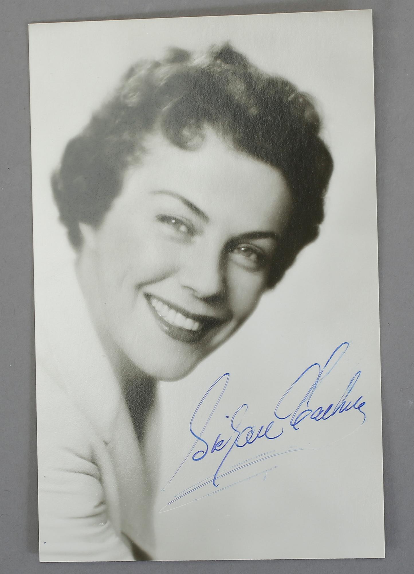 SKÅDESPELARAUTOGRAFER I ALBUM, 36 st, bla George Fant, Bibi Andersson, Harriet Andersson, Eva Henning.