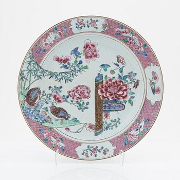 A famille rose dish, Qing dynasty, Qianlong (1736-95).